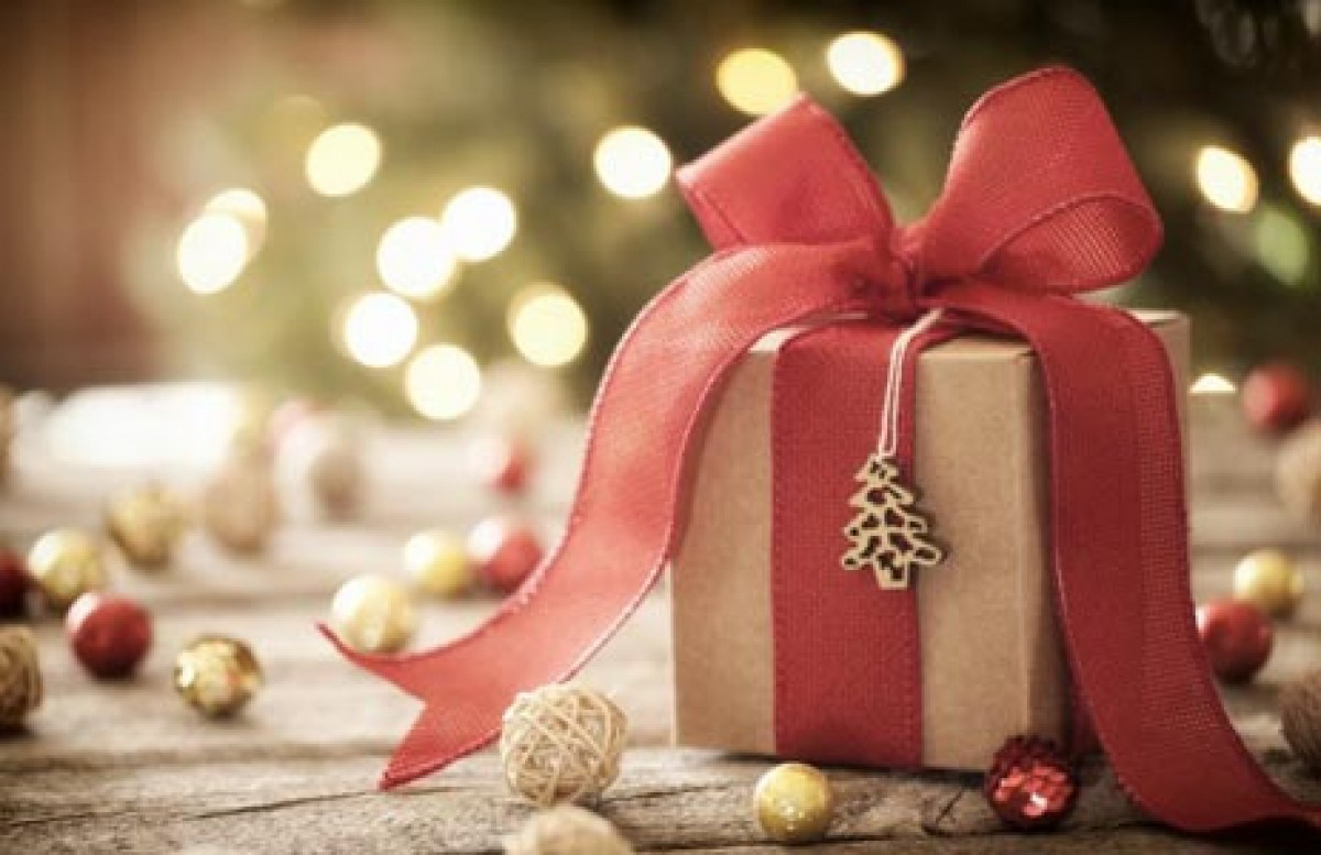 Regali Di Natale Non Troppo Costosi.La Psicologia Dei Regali Di Natale Cosa Dicono Di Noi E Cosa Rivelano Ai Cari